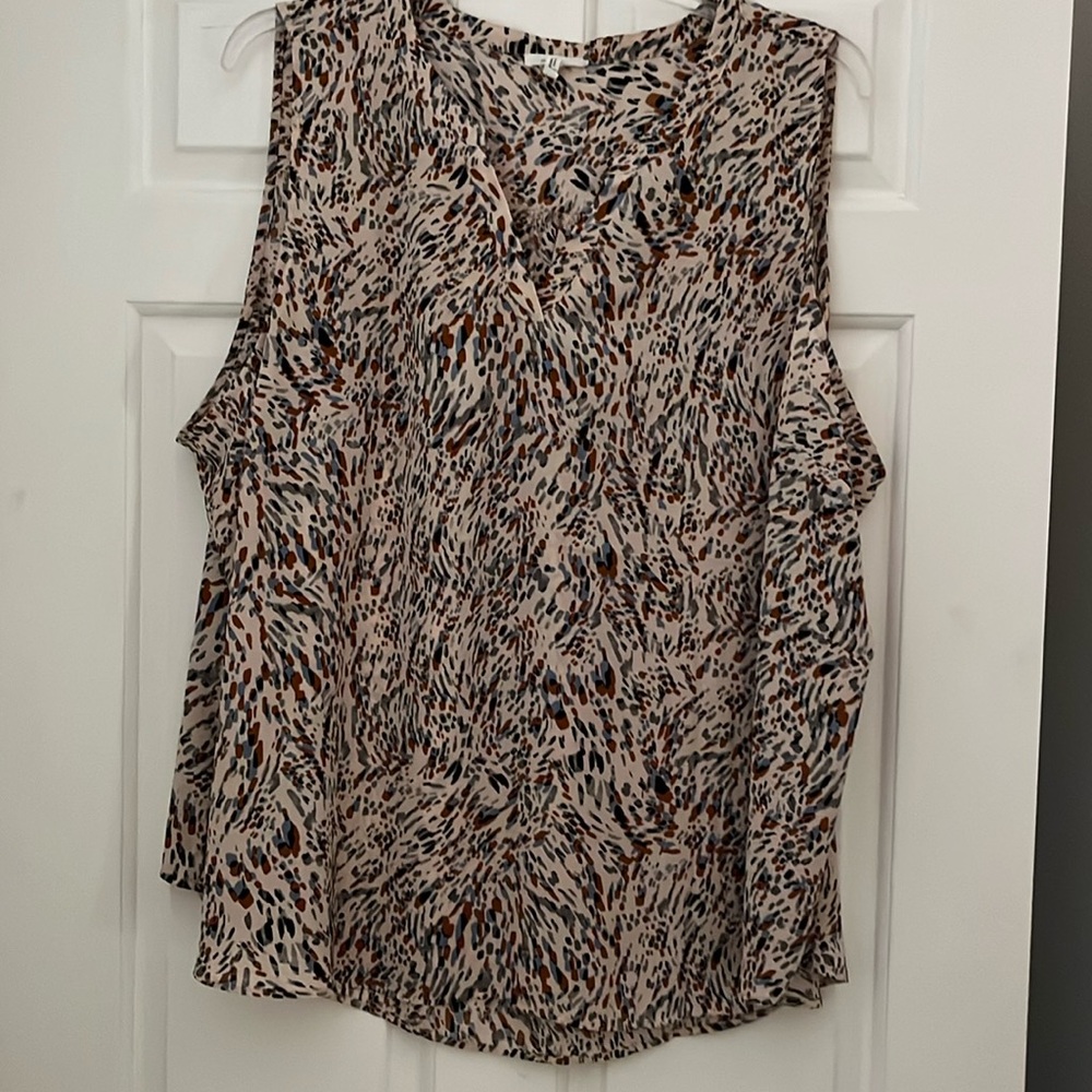Maurice’s Atwood Sleeveless Blouse Light Pink and Blue Print 4X